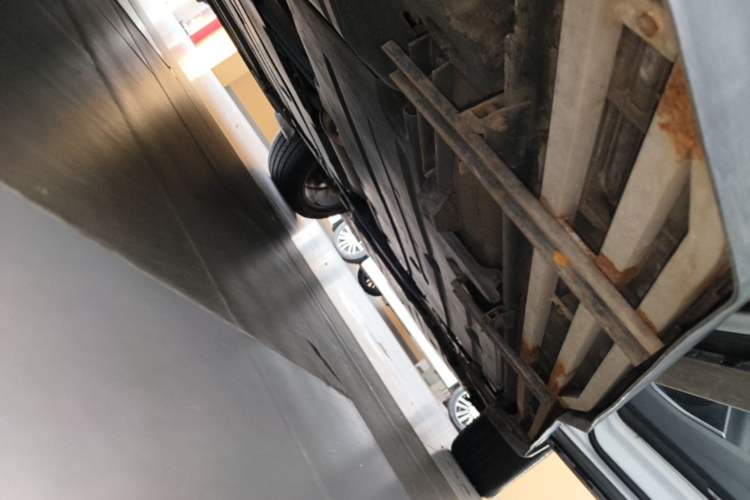 Used Lynk & Co 01 2017 2.0T Four-Wheel Drive Pro Edition Right Side Sill