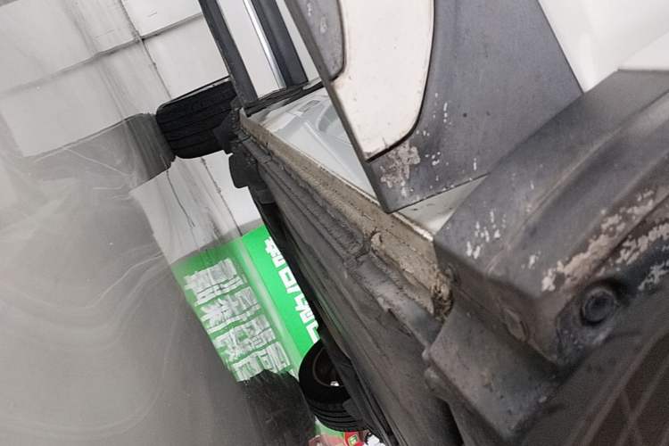 Used Lynk & Co 01 2017 2.0T Two-Wheel Drive Pro Edition Right Side Sill