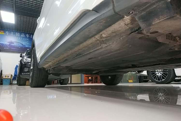 Used Lynk & Co 01 2017 2.0T Four-Wheel Drive Pro Edition Right Side Sill