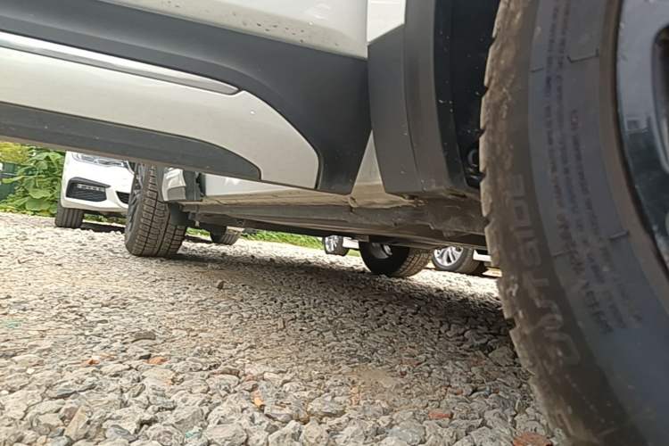 Used Lynk & Co 01 2017 2.0T Two-Wheel-Drive Version Right Side Sill