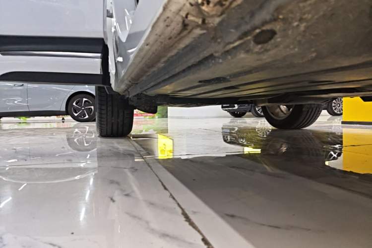 Used Lynk & Co 01 2017 2.0T Two-Wheel Drive Pro Edition Right Side Sill