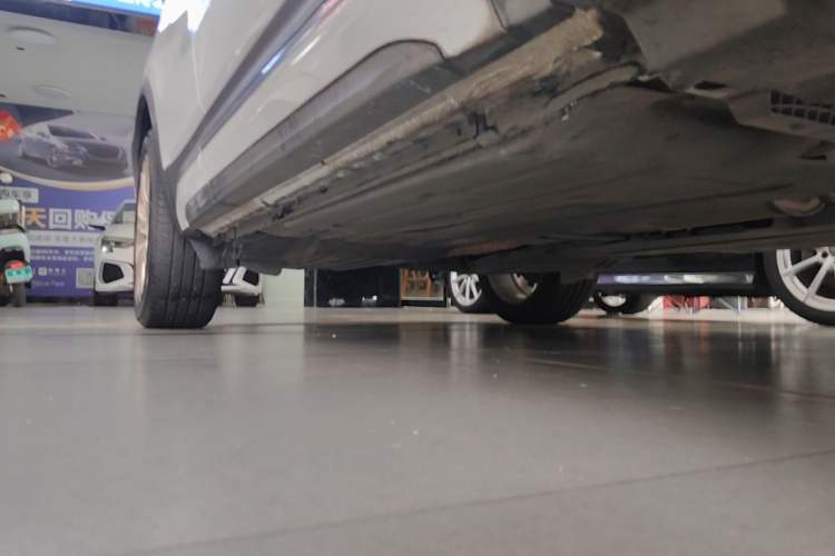 Used Lynk & Co 01 2017 2.0T Two-Wheel Drive Pro Edition Right Side Sill