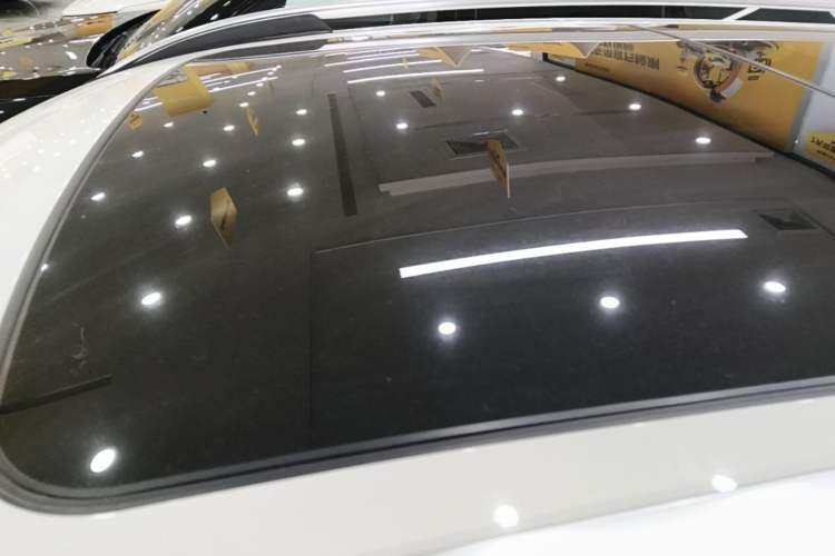Used Lynk & Co 01 2017 2.0T Two-Wheel Drive Pro Edition Roof