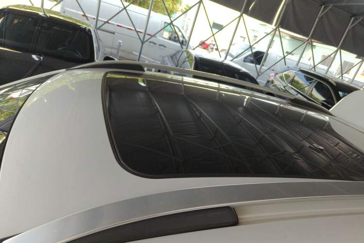 Used Lynk & Co 01 2017 2.0T Two-Wheel-Drive Version Roof