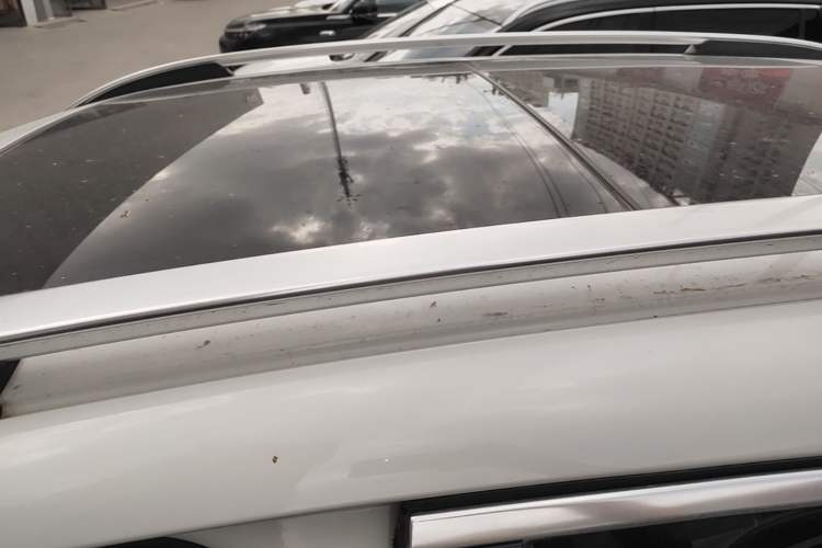 Used Lynk & Co 01 2017 2.0T Two-Wheel-Drive Version Roof