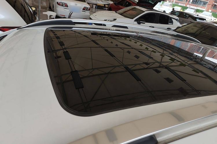 Used Lynk & Co 01 2017 2.0T Two-Wheel Drive Pro Edition Roof