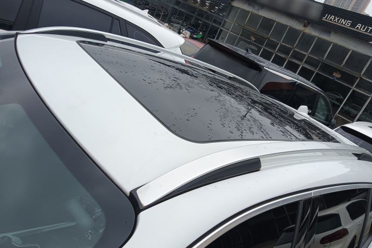 Used Lynk & Co 01 2017 2.0T Two-Wheel-Drive Version Roof