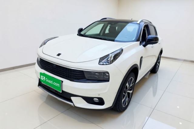 Ojetý Lynk & Co 01 2017 2.0T Four-Wheel Drive Pro Edition