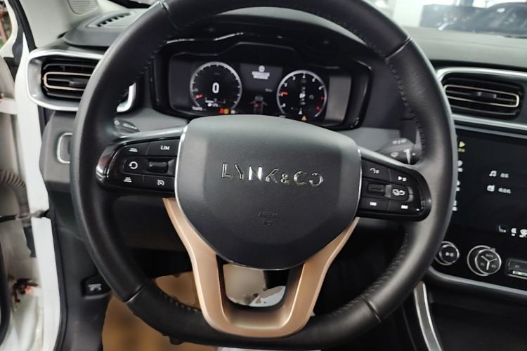 Used Lynk & Co 01 2017 2.0T Two-Wheel-Drive Version Steering Wheel