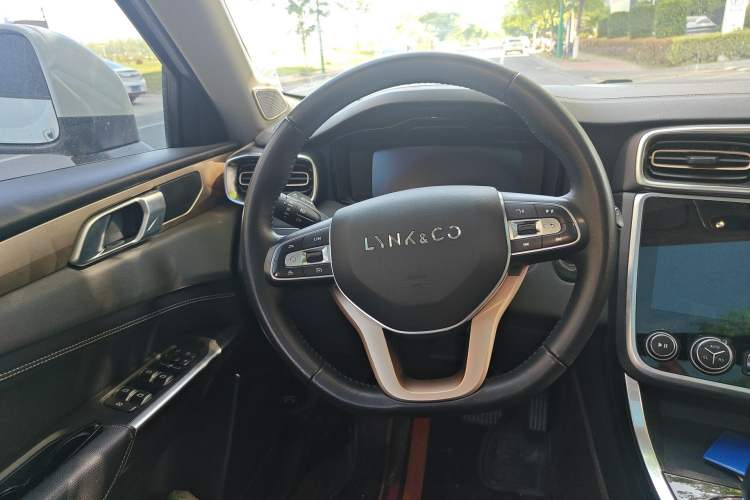 Used Lynk & Co 01 2017 2.0T Two-Wheel Drive Pro Edition Steering Wheel