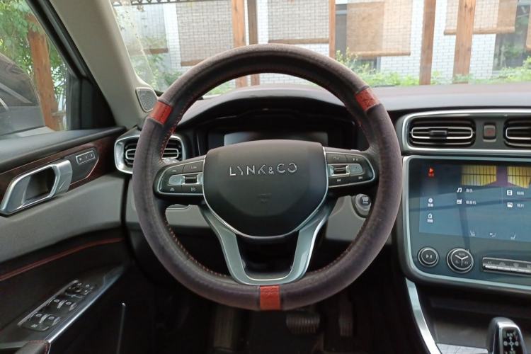 Used Lynk & Co 01 2017 2.0T Four-Wheel Drive Pro Edition Steering Wheel