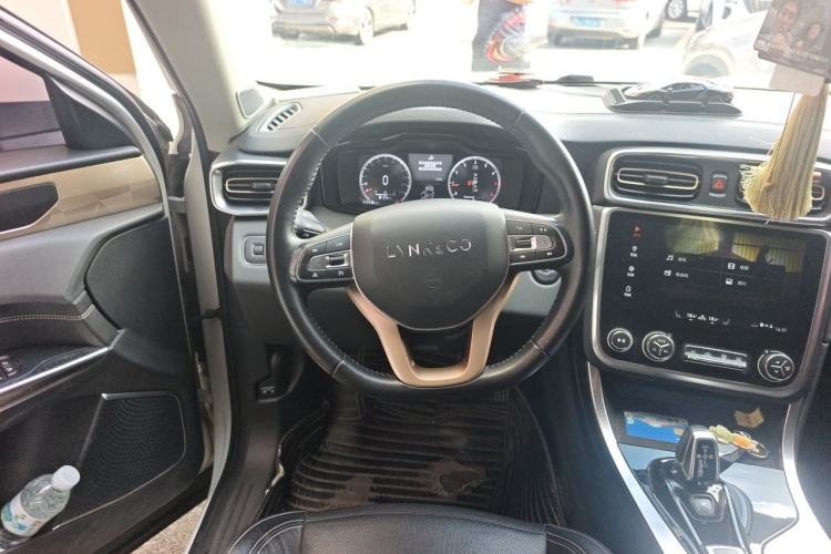 Used Lynk & Co 01 2017 2.0T Two-Wheel Drive Pro Edition Steering Wheel