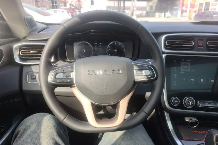 Used Lynk & Co 01 2017 2.0T Two-Wheel Drive Pro Edition Steering Wheel