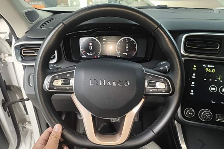 Used Lynk & Co 01 2017 2.0T Two-Wheel Drive Pro Edition Steering Wheel