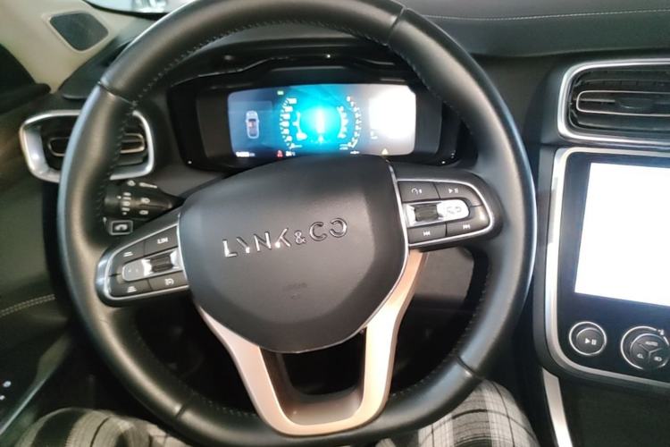 Used Lynk & Co 01 2017 2.0T Two-Wheel Drive Pro Edition Steering Wheel