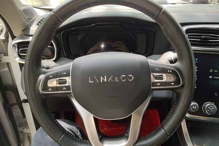 Used Lynk & Co 01 2017 2.0T Four-Wheel Drive Pro Edition Steering Wheel