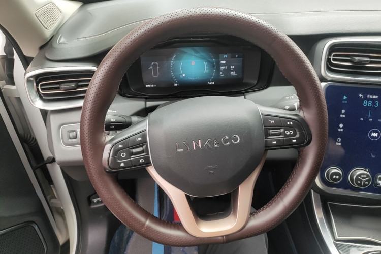 Used Lynk & Co 01 2017 2.0T Two-Wheel-Drive Version Steering Wheel