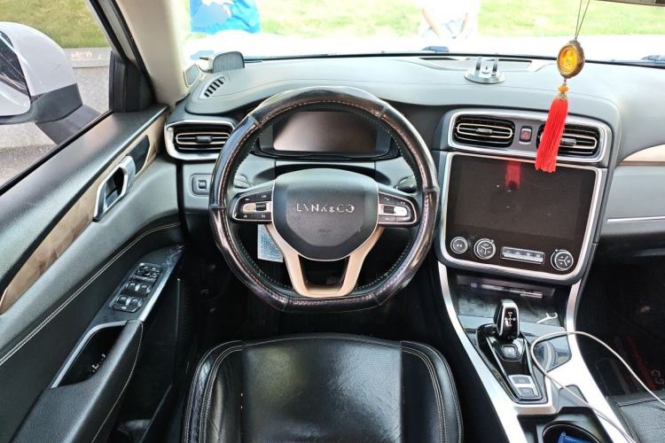 Used Lynk & Co 01 2017 2.0T Two-Wheel Drive Pro Edition Steering Wheel