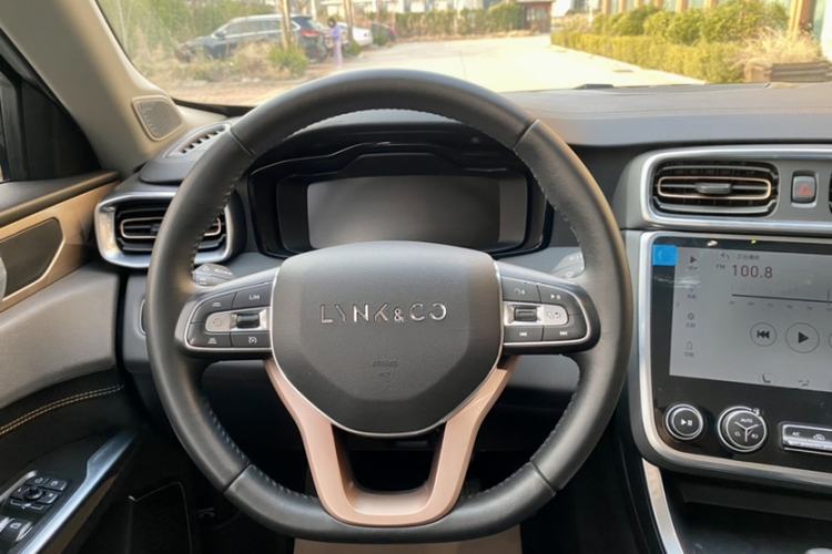 Used Lynk & Co 01 2017 2.0T Two-Wheel Drive Pro Edition Steering Wheel