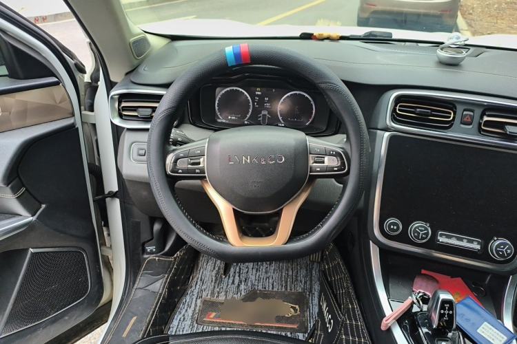 Used Lynk & Co 01 2017 2.0T Two-Wheel Drive Pro Edition Steering Wheel