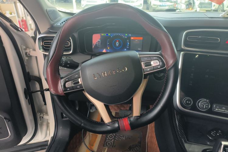 Used Lynk & Co 01 2017 2.0T Two-Wheel Drive Pro Edition Steering Wheel
