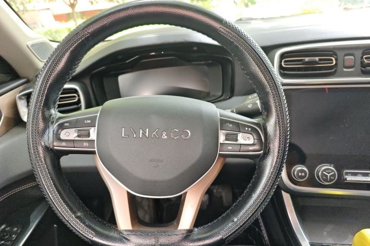 Used Lynk & Co 01 2017 2.0T Two-Wheel Drive Pro Edition Steering Wheel