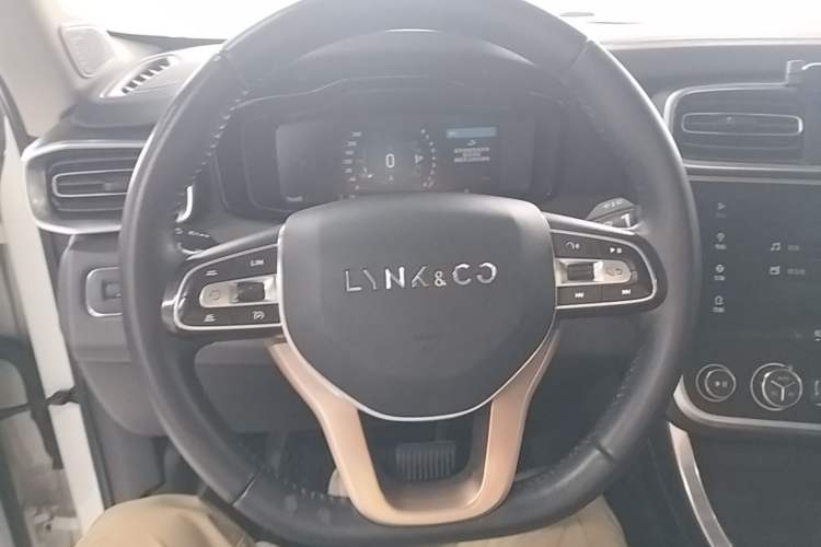 Used Lynk & Co 01 2017 2.0T Two-Wheel Drive Pro Edition Steering Wheel