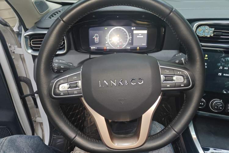 Used Lynk & Co 01 2017 2.0T Two-Wheel Drive Pro Edition Steering Wheel