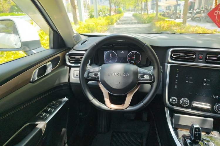 Used Lynk & Co 01 2017 2.0T Two-Wheel Drive Pro Edition Steering Wheel