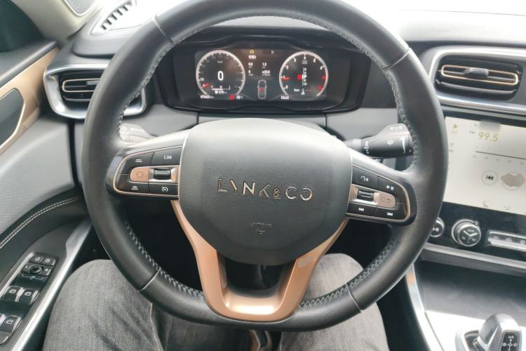 Used Lynk & Co 01 2017 2.0T Two-Wheel Drive Pro Edition Steering Wheel
