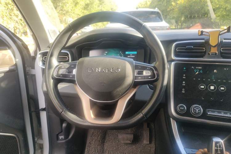 Used Lynk & Co 01 2017 2.0T Two-Wheel Drive Pro Edition Steering Wheel