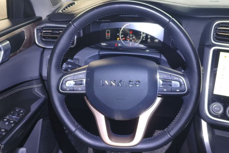 Used Lynk & Co 01 2017 2.0T Two-Wheel Drive Pro Edition Steering Wheel
