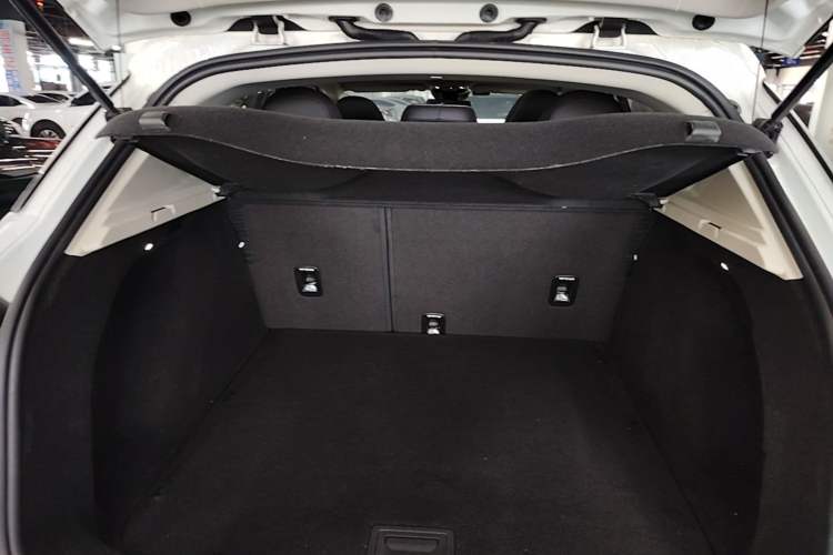 Used Lynk & Co 01 2017 2.0T Two-Wheel-Drive Version Trunk