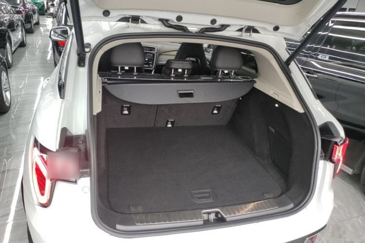 Used Lynk & Co 01 2017 2.0T Two-Wheel Drive Pro Edition Trunk