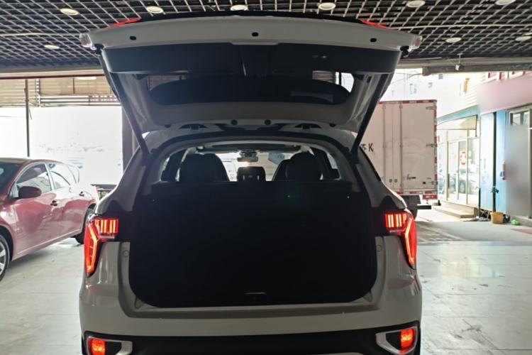 Used Lynk & Co 01 2017 2.0T Two-Wheel Drive Pro Edition Trunk