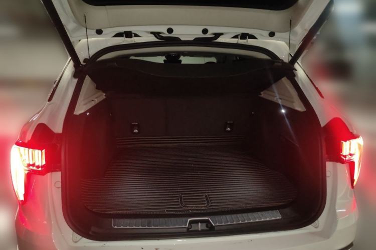 Used Lynk & Co 01 2017 2.0T Two-Wheel Drive Pro Edition Trunk