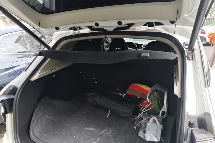 Used Lynk & Co 01 2017 2.0T Two-Wheel Drive Pro Edition Trunk