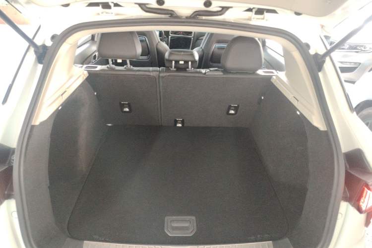 Used Lynk & Co 01 2017 2.0T Two-Wheel-Drive Version Trunk