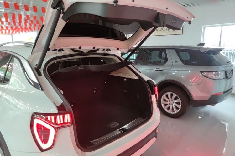 Used Lynk & Co 01 2017 2.0T Two-Wheel Drive Pro Edition Trunk
