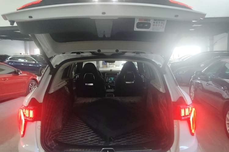 Used Lynk & Co 01 2017 2.0T Four-Wheel Drive Pro Edition Trunk