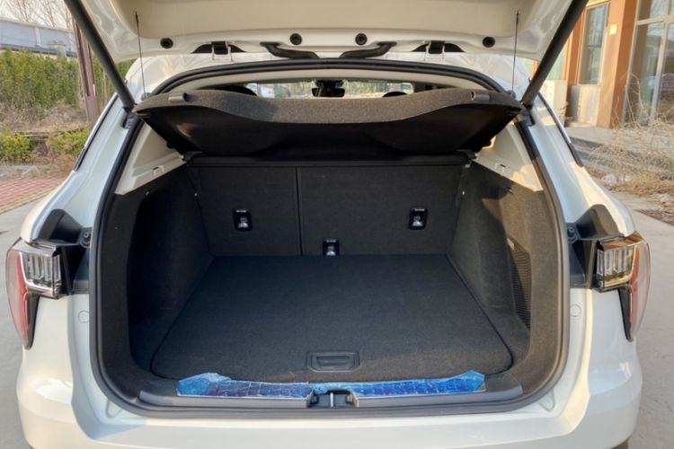 Used Lynk & Co 01 2017 2.0T Two-Wheel Drive Pro Edition Trunk