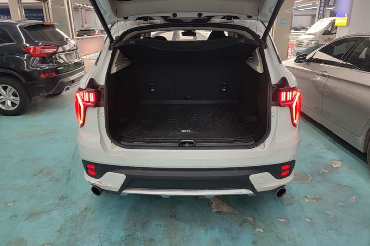 Used Lynk & Co 01 2017 2.0T Four-Wheel Drive Pro Edition Trunk