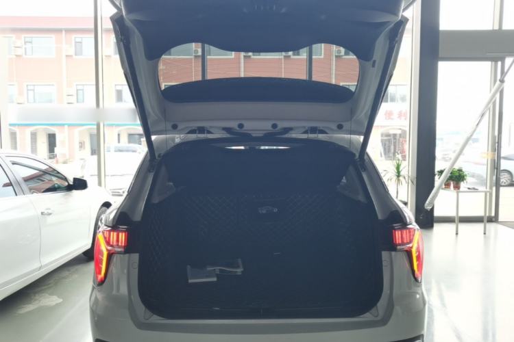 Used Lynk & Co 01 2017 2.0T Two-Wheel Drive Pro Edition Trunk