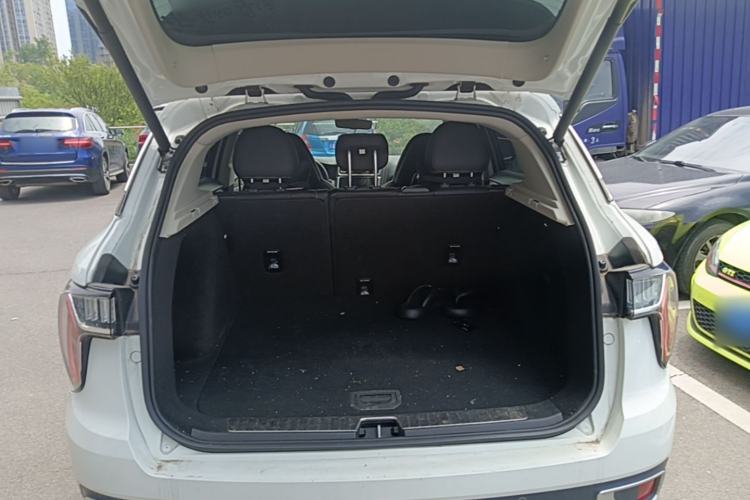Used Lynk & Co 01 2017 2.0T Two-Wheel Drive Pro Edition Trunk