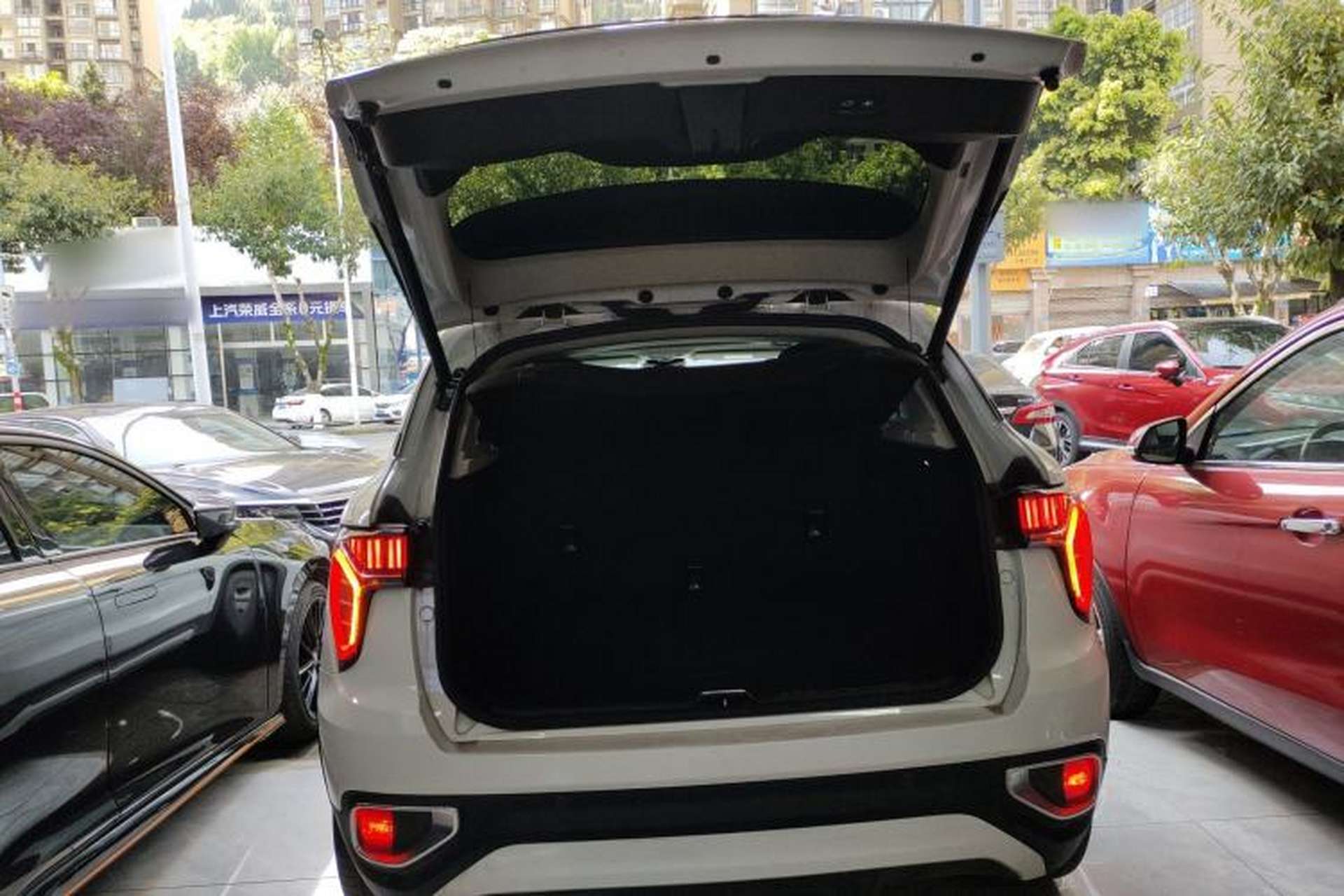 Used Lynk & Co 01 2017 2.0T Two-Wheel Drive Pro Edition Trunk