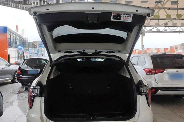 Used Lynk & Co 01 2017 2.0T Two-Wheel Drive Pro Edition Trunk
