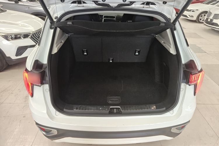 Used Lynk & Co 01 2017 2.0T Two-Wheel Drive Pro Edition Trunk