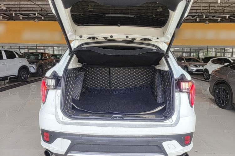 Used Lynk & Co 01 2017 2.0T Four-Wheel Drive Pro Edition Trunk