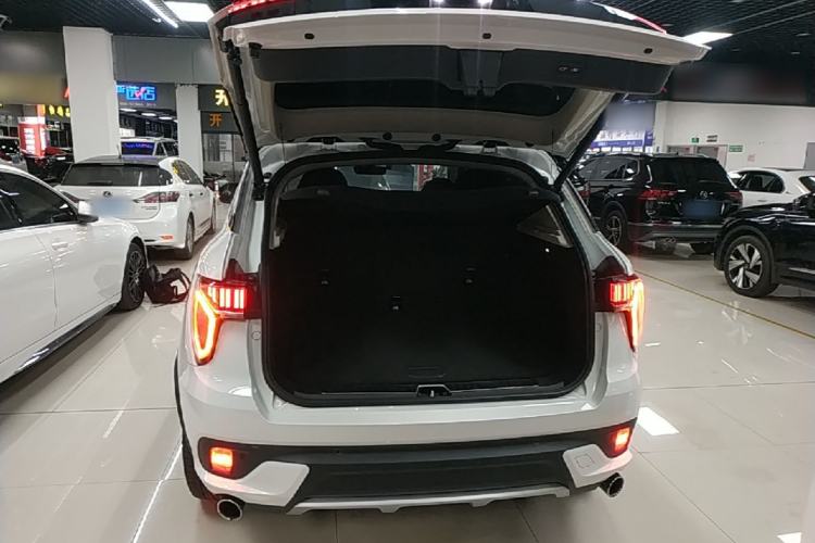 Used Lynk & Co 01 2017 2.0T Four-Wheel Drive Pro Edition Trunk