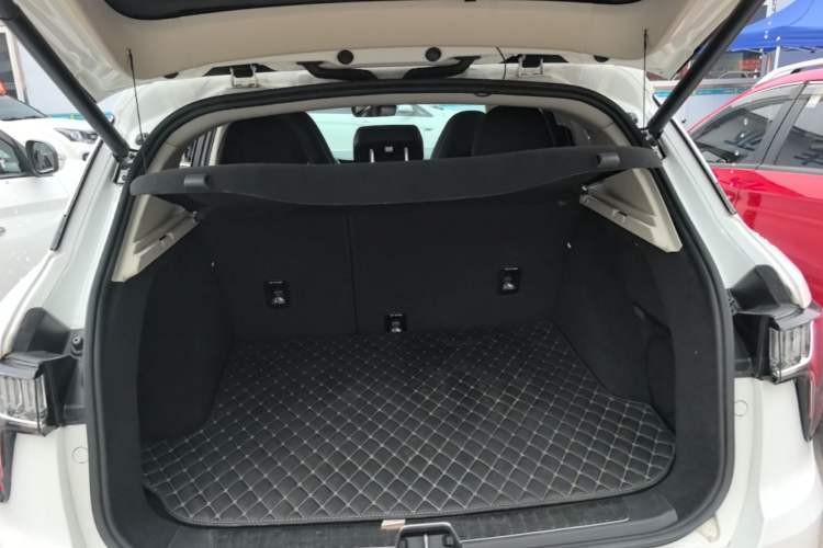 Used Lynk & Co 01 2017 2.0T Two-Wheel Drive Pro Edition Trunk